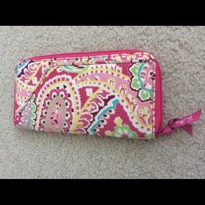 VERA BRADLEY Retired Large Passport wallet